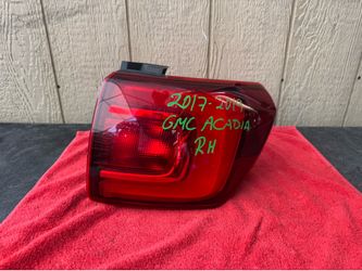 2017 2018 2019 GMC ACADIA RIGHT TAIL LIGHT OEM USED