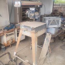Table Saw W/Table