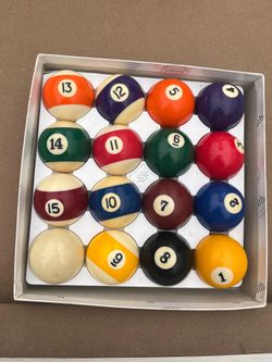 Aramith billiard pool ball set