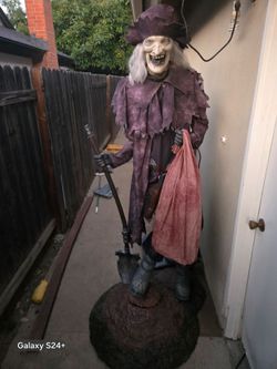 Grave Robber
