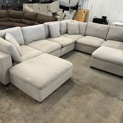 Deep Seat Sectional With 2 Ottomans 