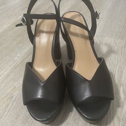 Marc Fisher High Heels (SIZE 9)
