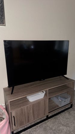 Roku 50" Select Series 4K HDR Smart Roku TV with Roku TV Remote