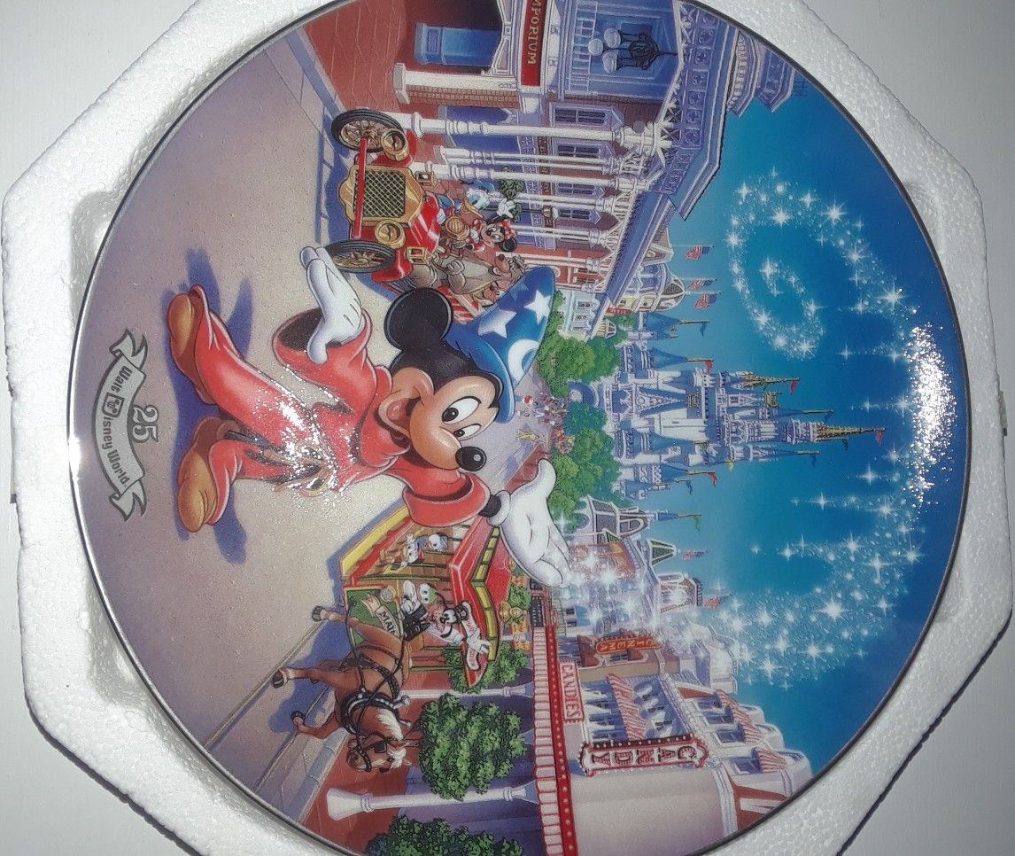 Walt Disney World 25th anniversary Main Street USA plate