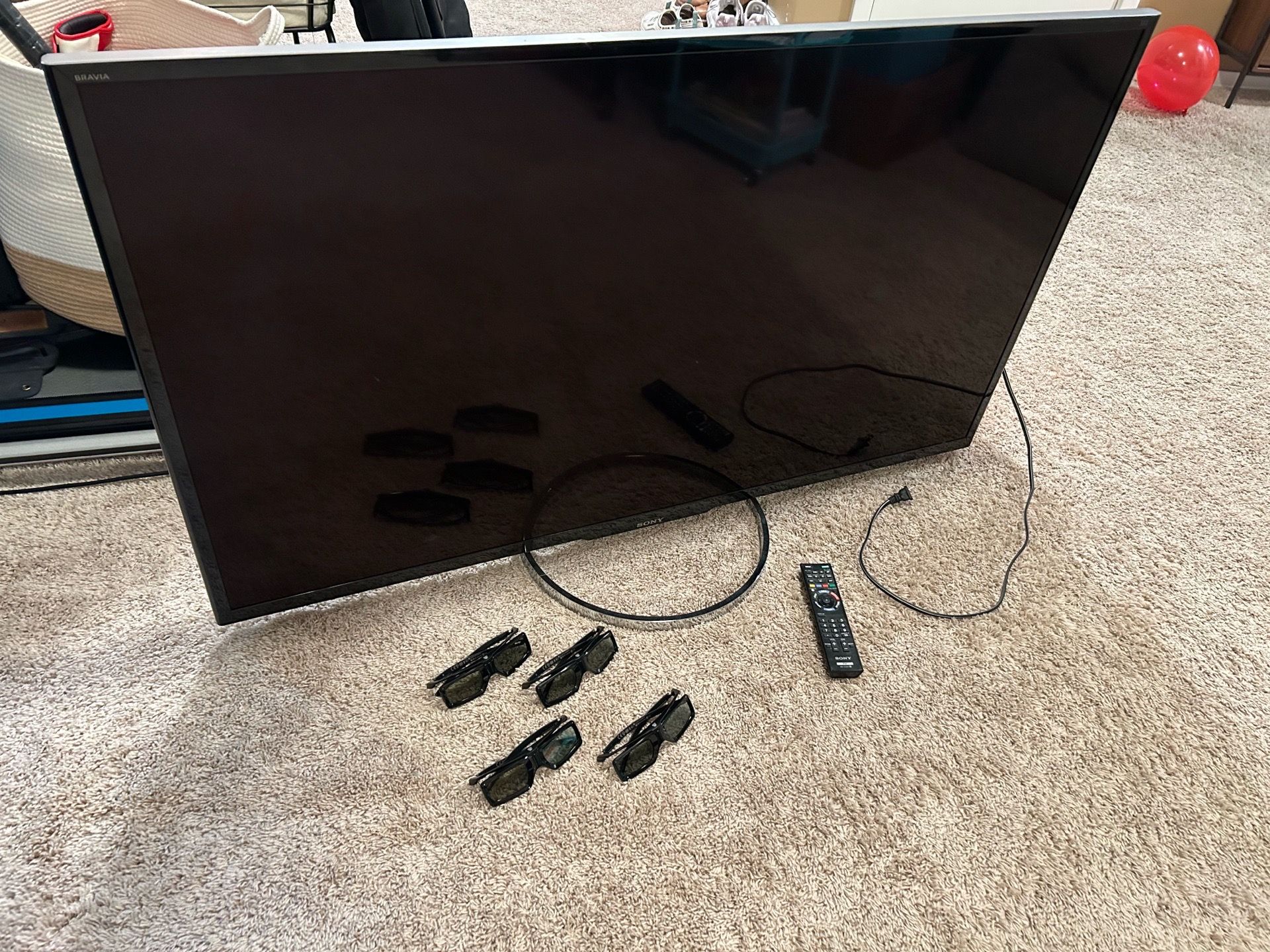 Sony 3-D Television w/ glasses