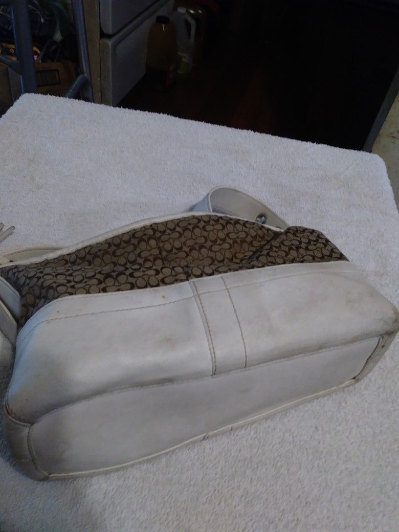 Coach Purse In Really good condition