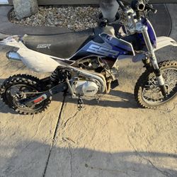 125 SSR pit-bike 