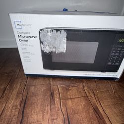 Mainstays Compact Microwave – New/Open Box