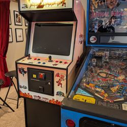 Stand-up Full-Size Arcade Cabinet