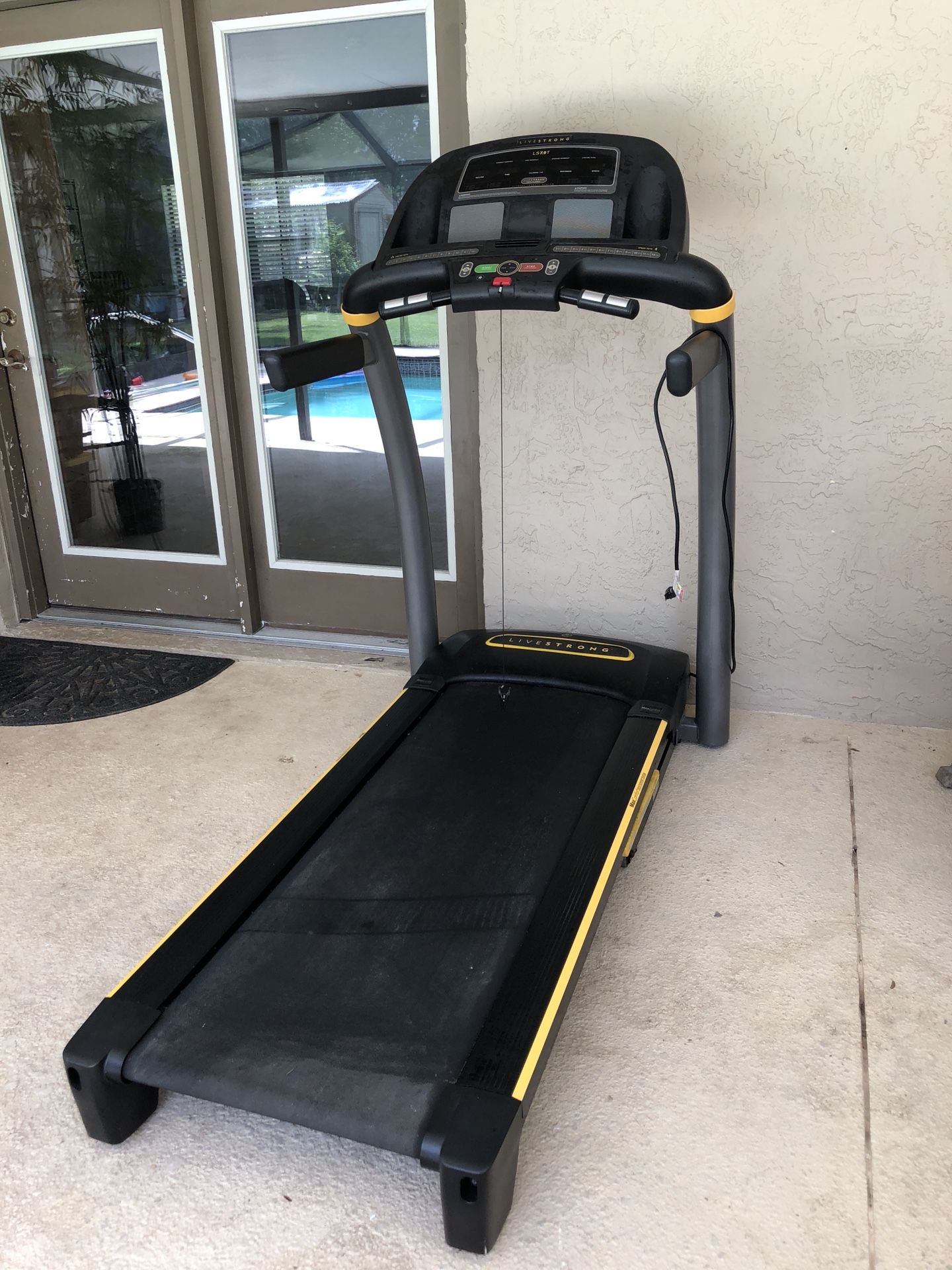 LiveStrong Treadmill LS7.9T
