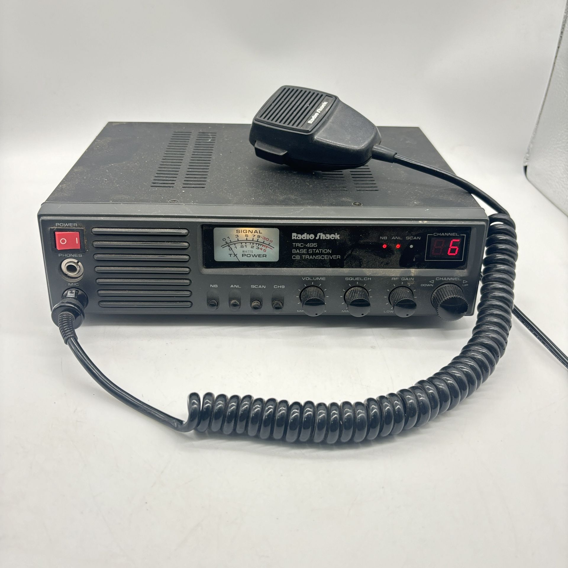 Radio Shack TRC-495 CB Base Station Transceiver 40 Channel Radio Scanner Works