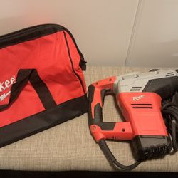 Milwaukee1-9/16 in. SDS-Max Rotary Hammer