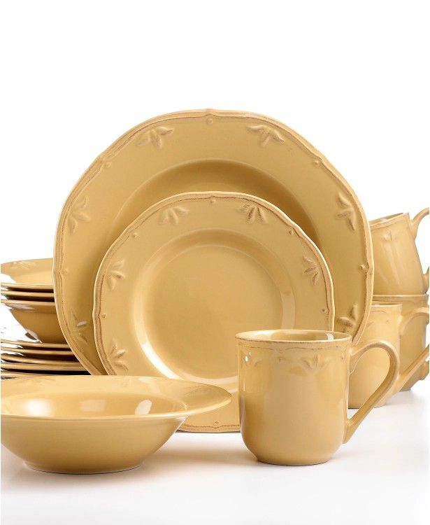 Thomson Pottery Sicily Caramel 16-Pc. Set - Service for 4 . ADO#:Z-2053
Brand new. Price is firm.