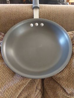 Calphalon 10" Anodized Carbon Steel Pan