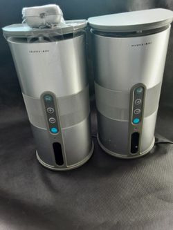 Sharper Image Remote Speakers Includeds Remote Control 10 Inches Tall Works Good. Pair Private Seller, Not Stolen Merchandise