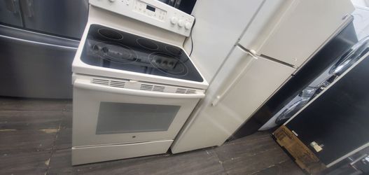 GE White Electric Range with Glass Cooktop