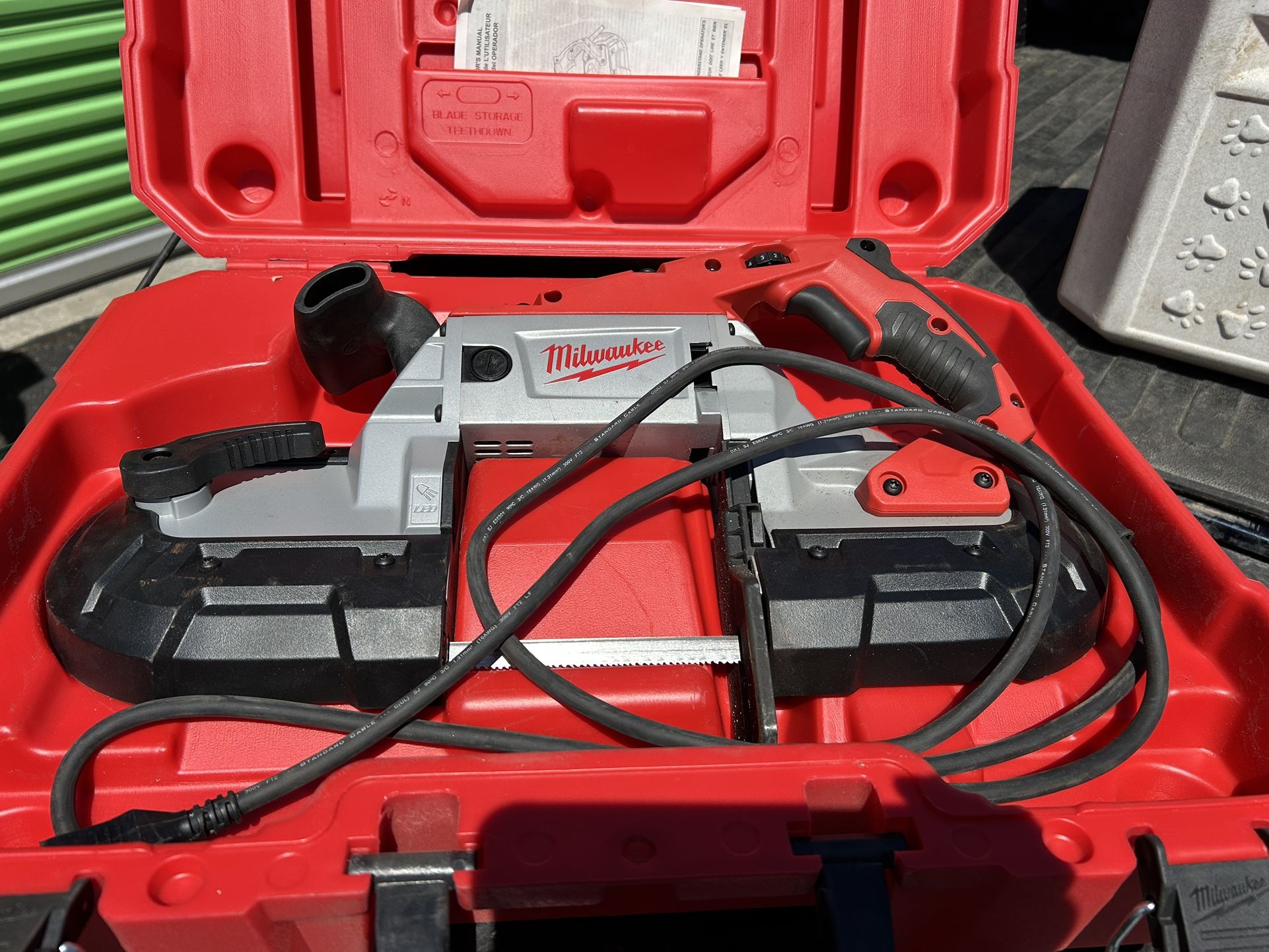 Milwaukee Portable Band Saw