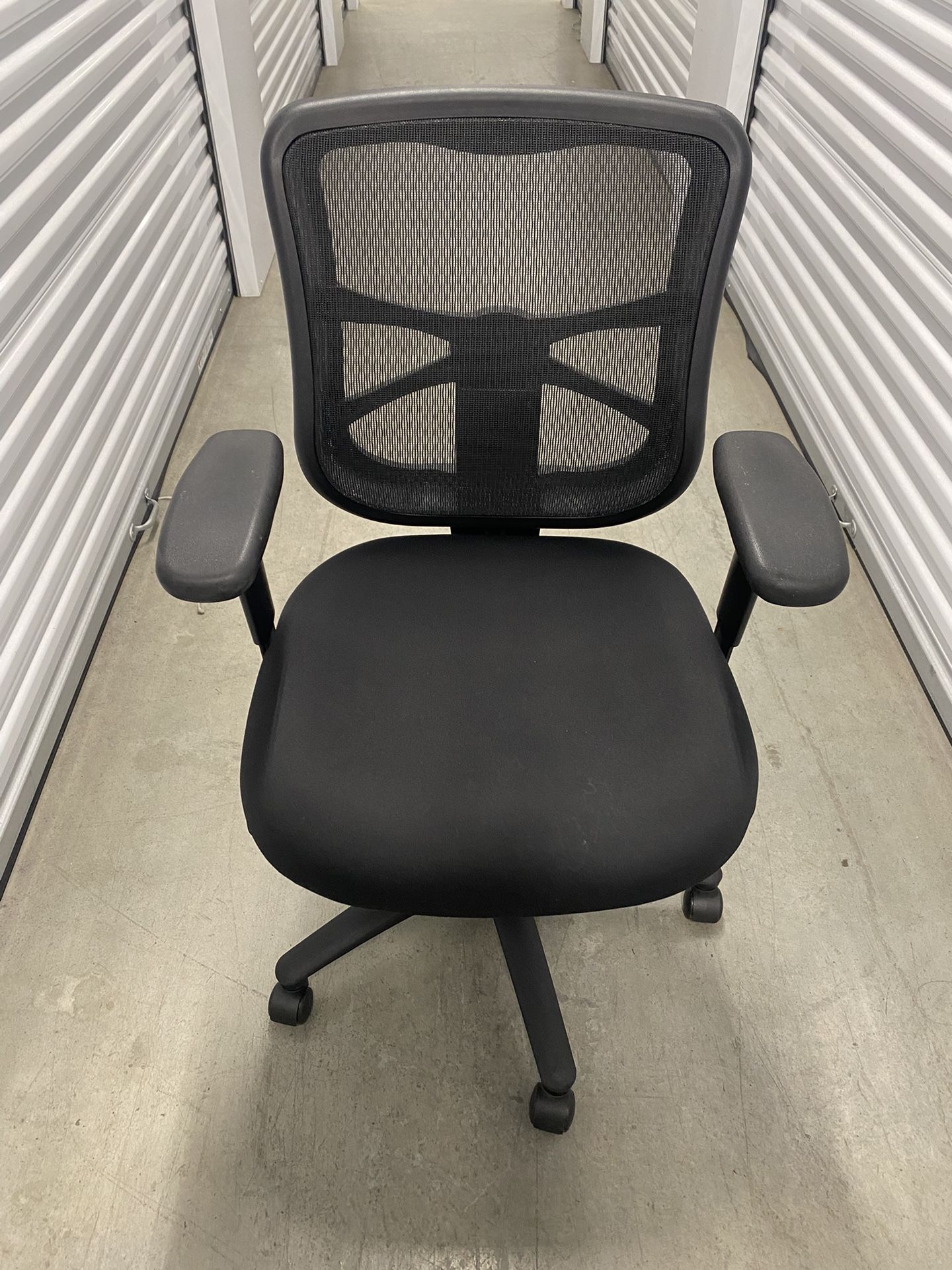 Alera Elusion Series Mesh Back Office Chair