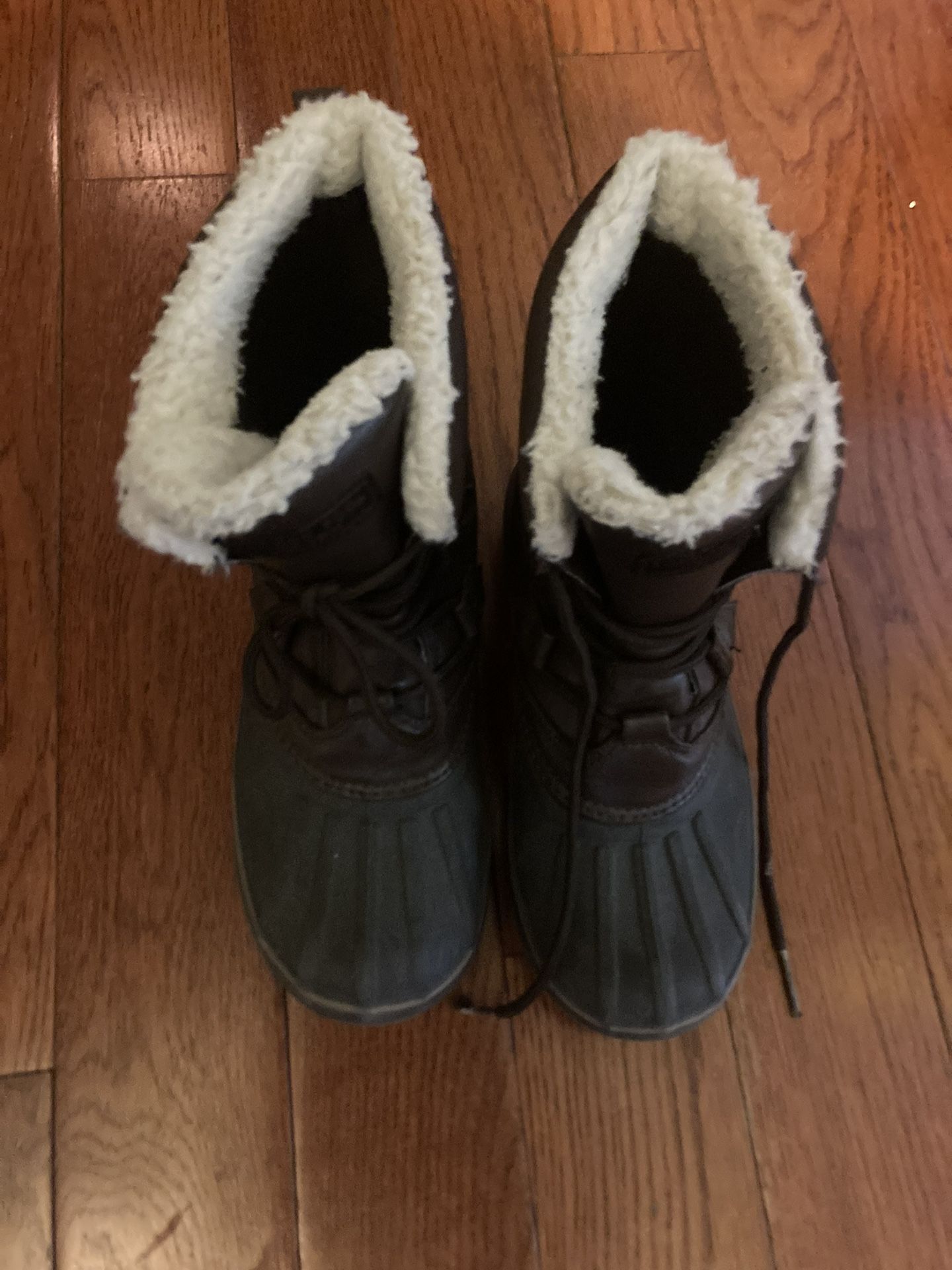 Cute snow Boots - Size 3