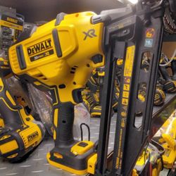 DEWALT 20V XR CORDLESS BRUSHLESS  FRAMING NAILER 21-DEGREE  TOOL-ONLY 