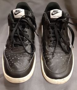 Nike Court Vision Men's Black and White Sneakers SIZE 11