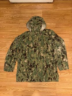 US Navy Working Uniform NWU Type III Parka, Large Regular AOR2 Goretex Hooded Medium Long.