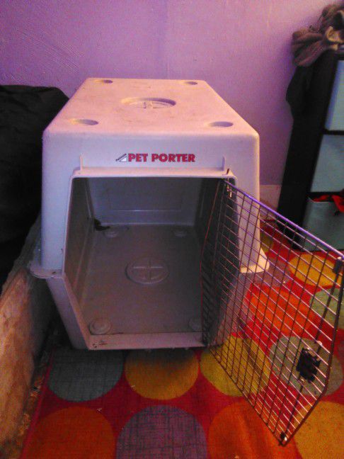 Large Dog Crate/Carrier