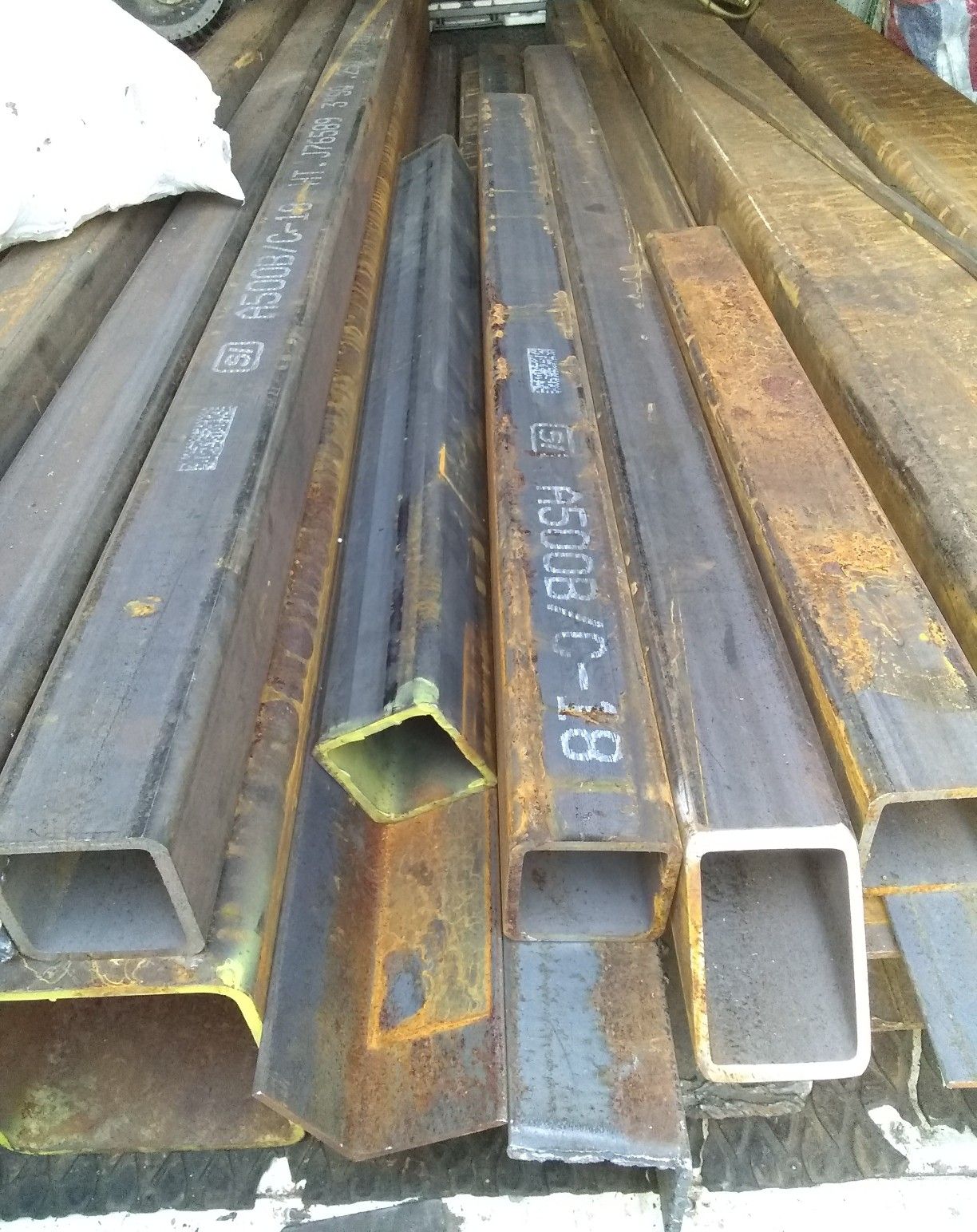 steel Structural square tube , 6x6 , 4x4 , 2x2, 3x3 , angle 3x3 and 1x1