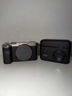 Sony A7C w/ 2 batteries and charger
