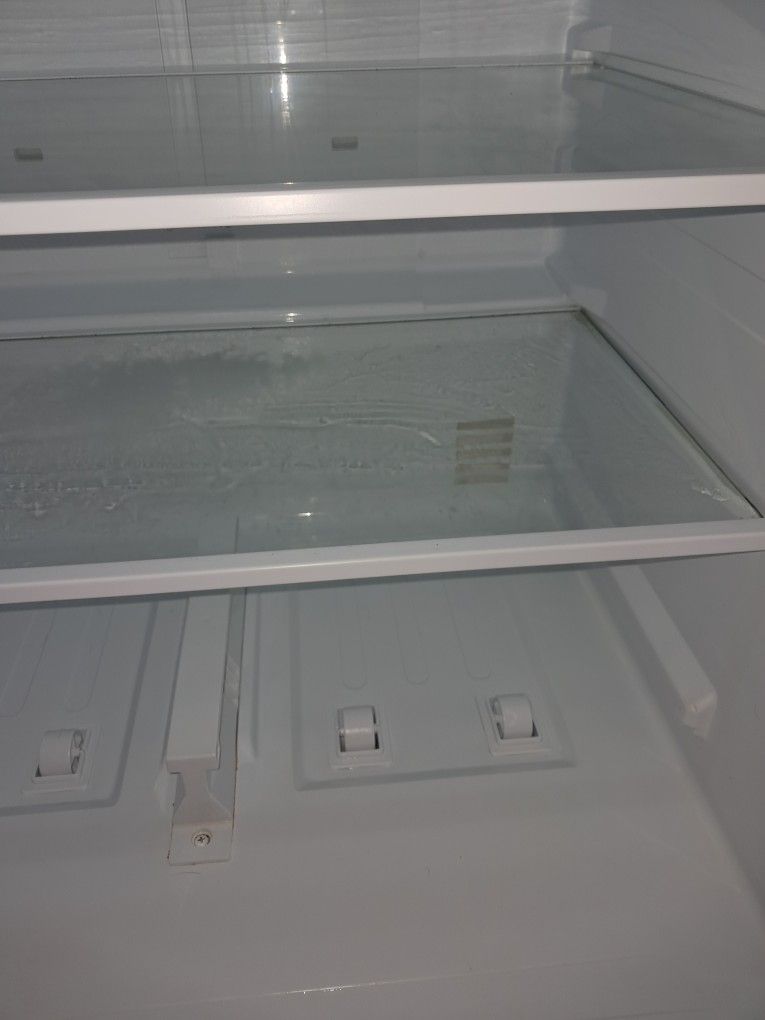 Geay Midea Refrigerator