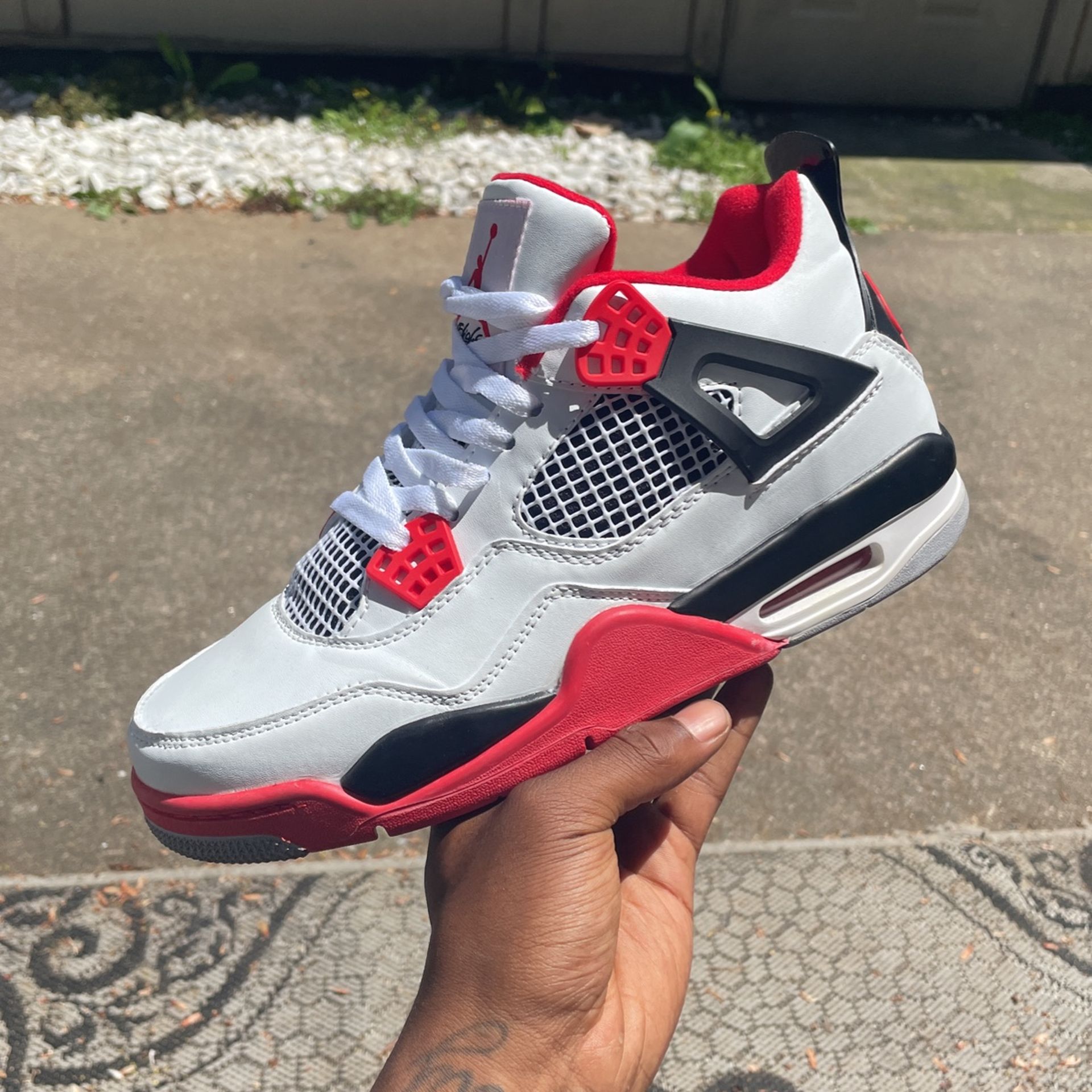 Jordan 4 Fire Red