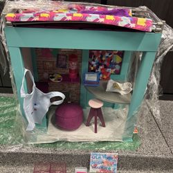 American Girl Doll Bed  With A Doll 190