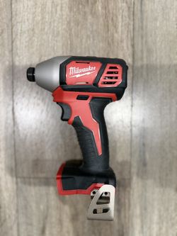 Milwaukee M18 18V Lithium-Ion Cordless 1/4 in. Hex Impact Driver (Tool-Only)