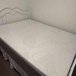 Queen Mid Firm Mattress