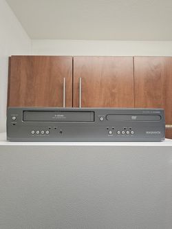 DVD/VHS COMBO PLAYER