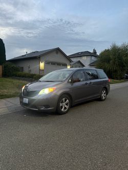 2011 Toyota Sienna