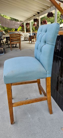 Free chair bar stool