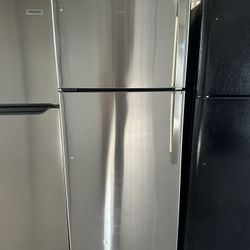 Ge Top Freezer Stainless Steel Refrigerator 💥Comes With 60 Day Warranty 📍5200 E 10th Ave Tampa Fl 33619📍