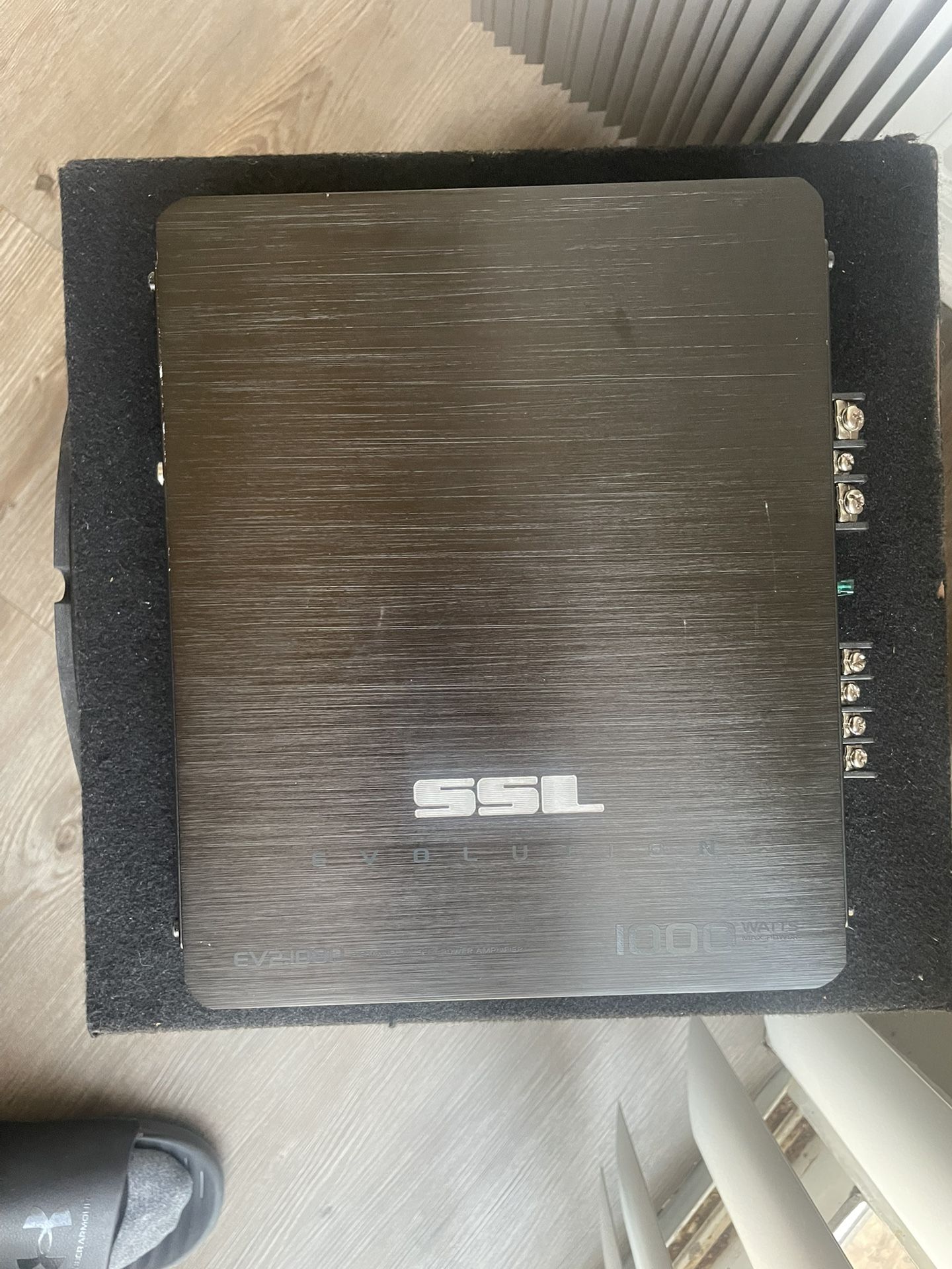 1000 Watt 2 Channel Amplifier W/ 12” Subwoofer