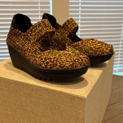 Lady’s Bernie Mev  Shoes