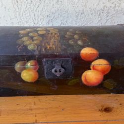 Hand-Painted Wooden Chest / Cofre de Madera Pintado a Mano