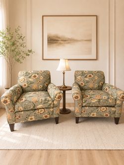 Pair of Ethan Allen Chairs-Delivery Available 🚚