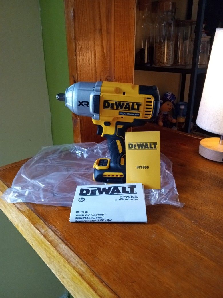 DeWalt. 20v. New XR. Impact. Wrench. 1/2". 3 Speed. Brushless Motor