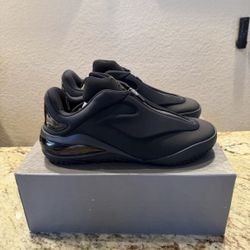 Converse SHAI 001 Charm Black A18977C Men’s Size 7 / Women's Size 8.5 Brand New