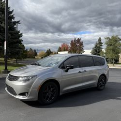 2018 Chrysler Pacifica