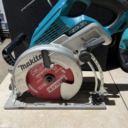  Makita  circular saw model XSR01