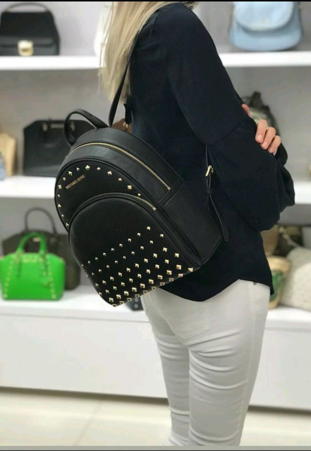 Michael Kors Abbey Leather Medium Studded Backpack Navy Blue :  : Everything Else