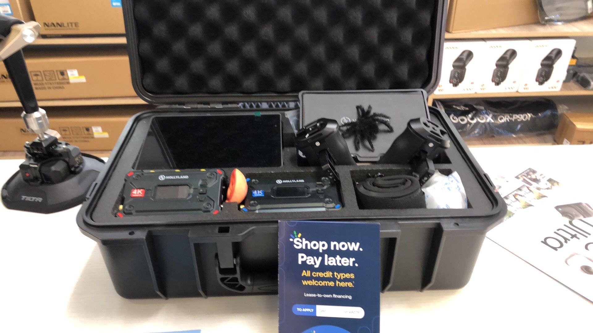 Hollyland Pyro Monitor Kit