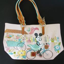 Dooney & Bourke 2020 Epcot International Flower Garden Festival Minnie New With Tag (Scuffed)
