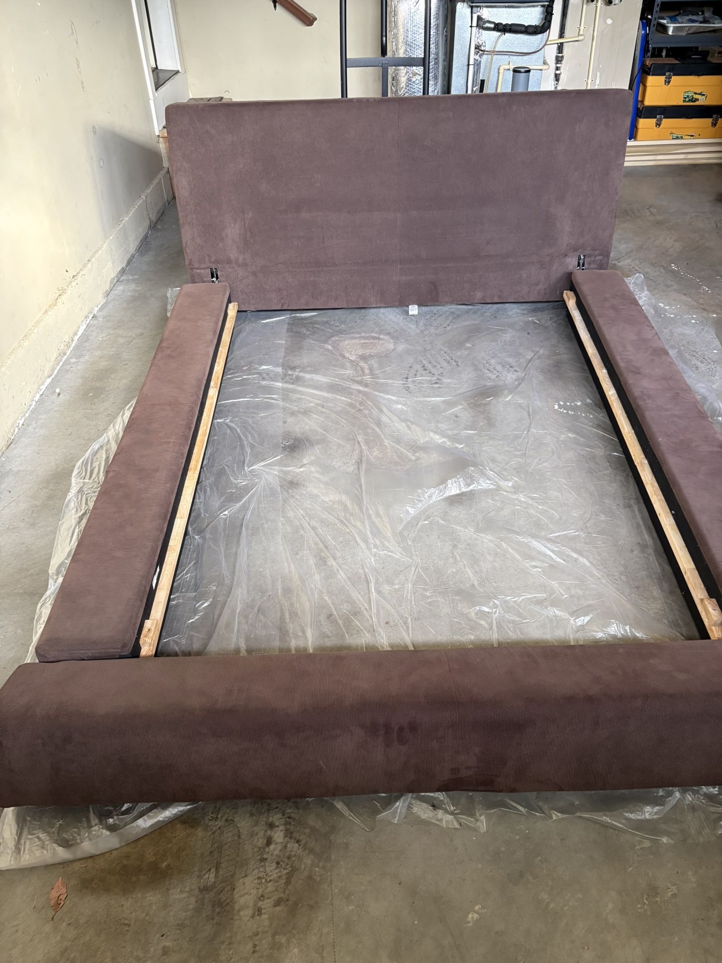 Free Bed Frame - Full Size Upholstered Platform